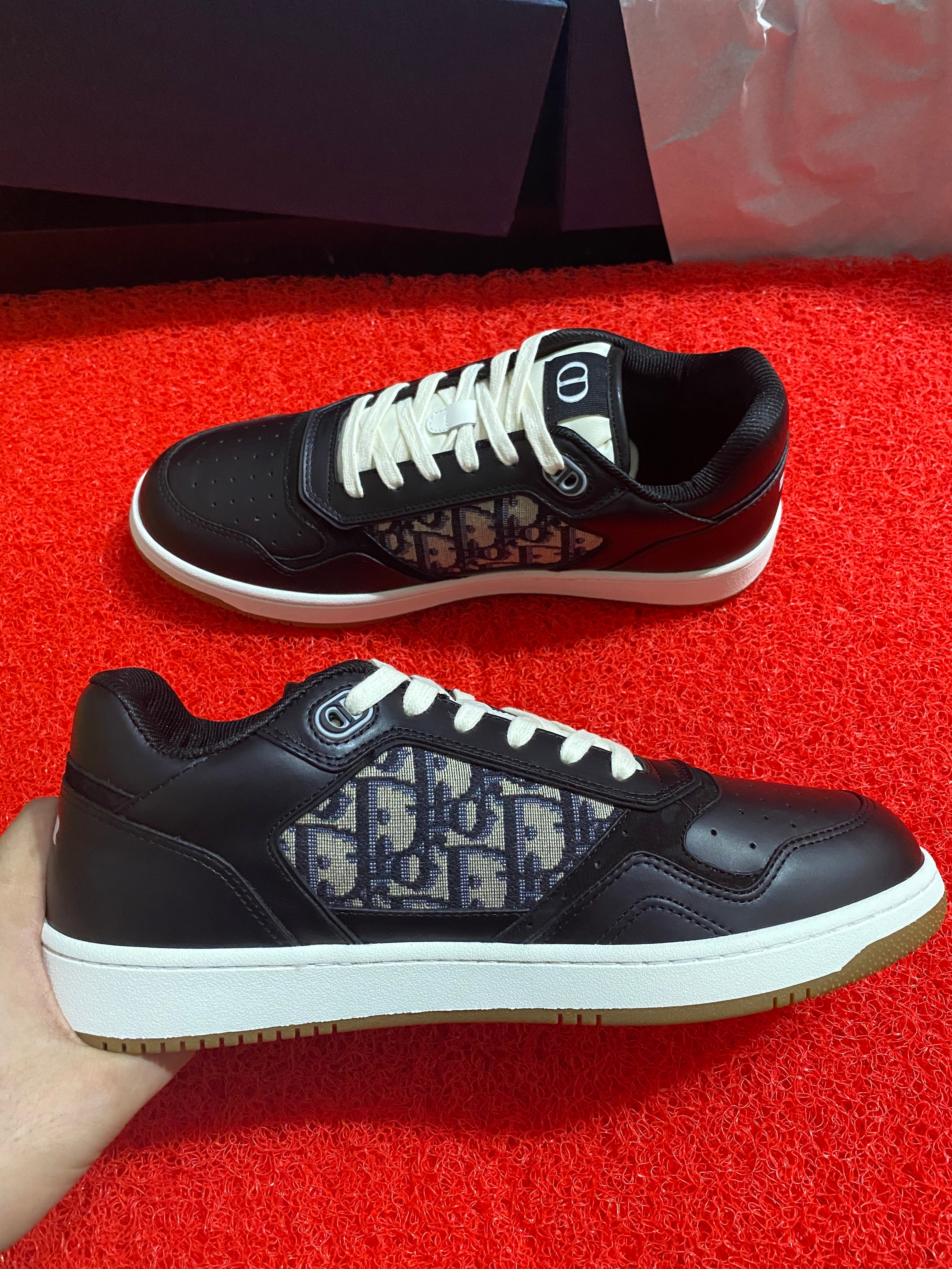 B27 TRAINER - BLACK