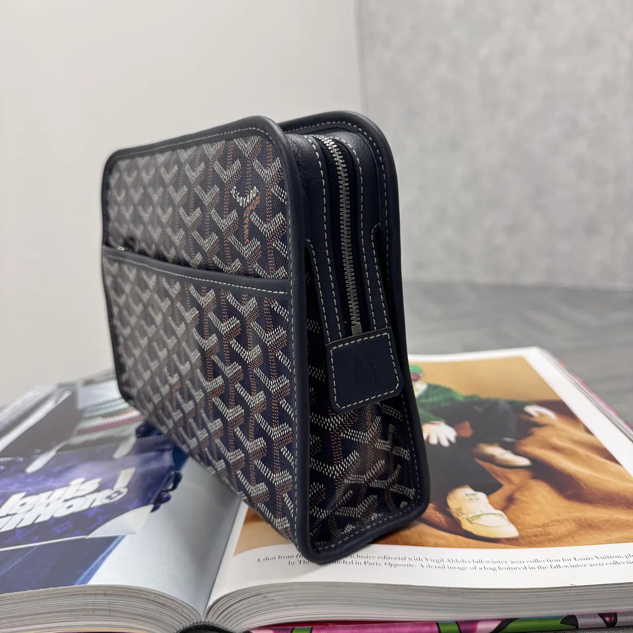 GYRD POUCH BAG - NAVY