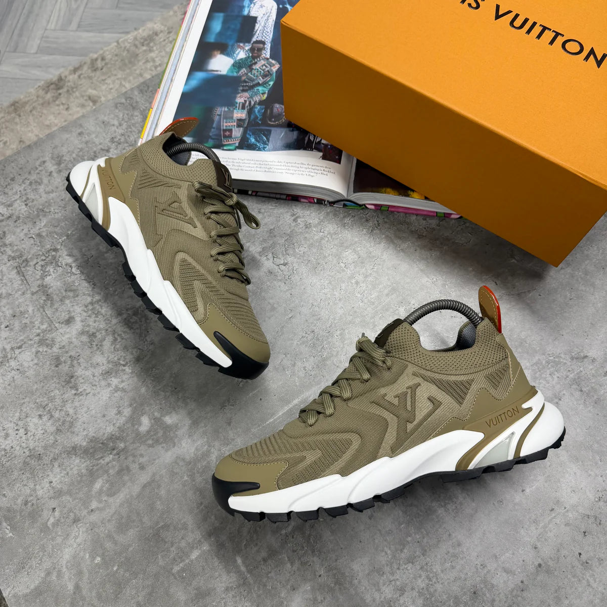 (PRE ORDER) LVE TACTIC TRAINER - KHAKI