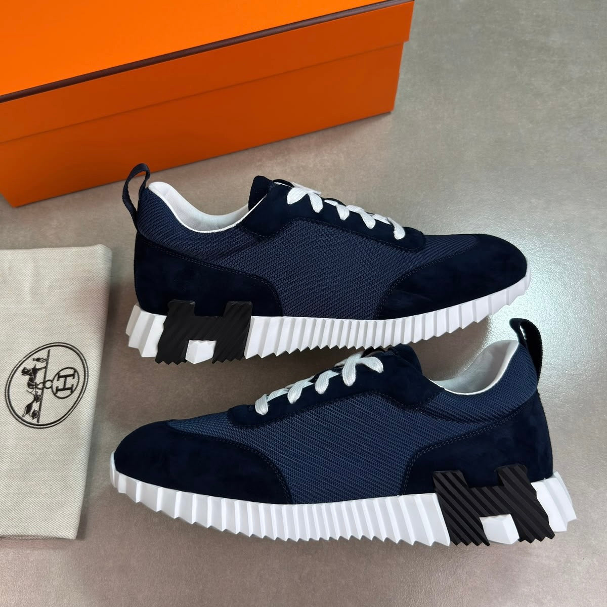 H TRAINER - NAVY SUEDE