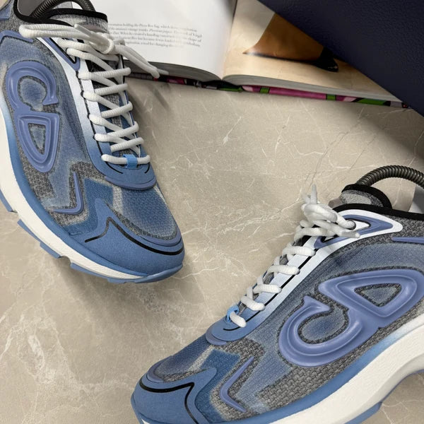 B30 TRAINER - BLUE FROST