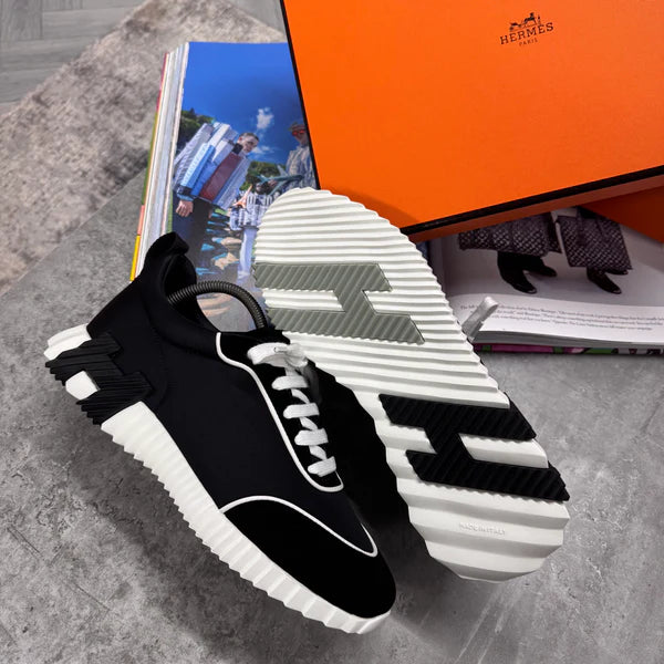 H TRAINER - BLACK / WHITE