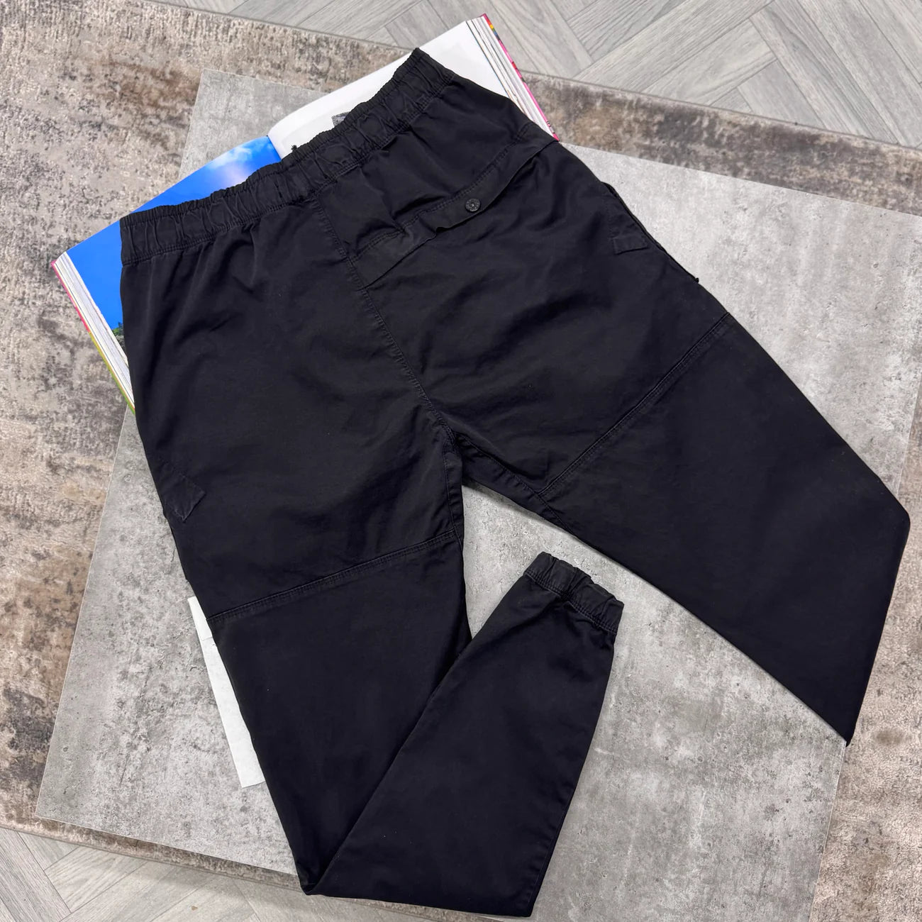 SI BUTTON POCKET CARGOS - BLACK