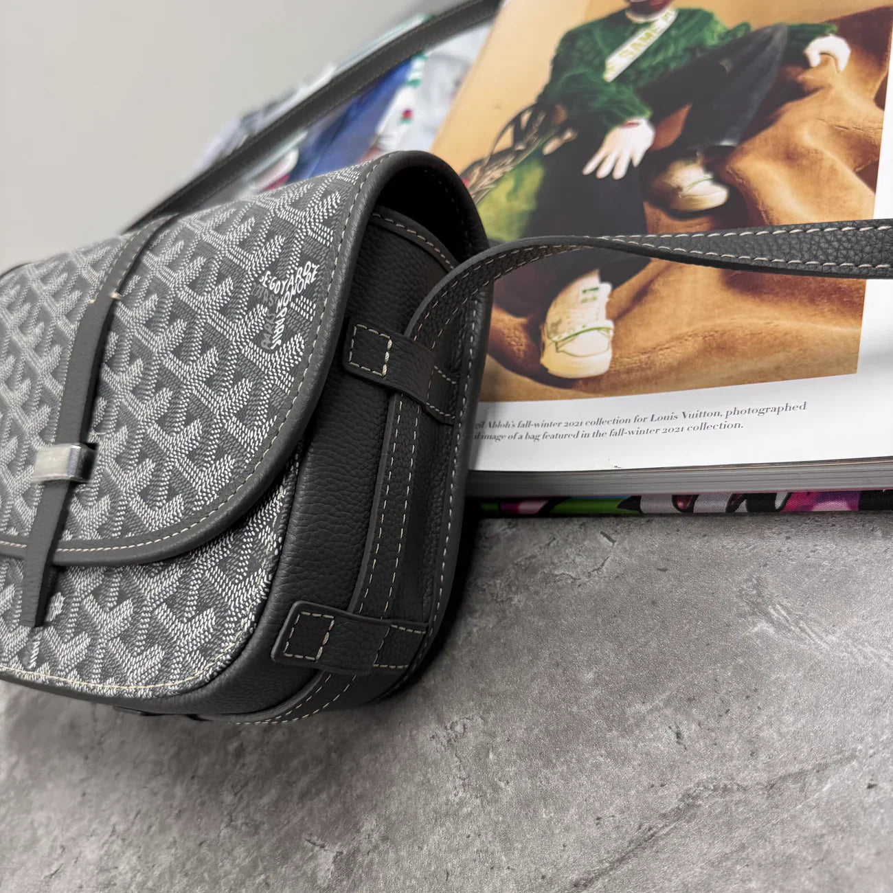 GYRD MAN BAG - GREY