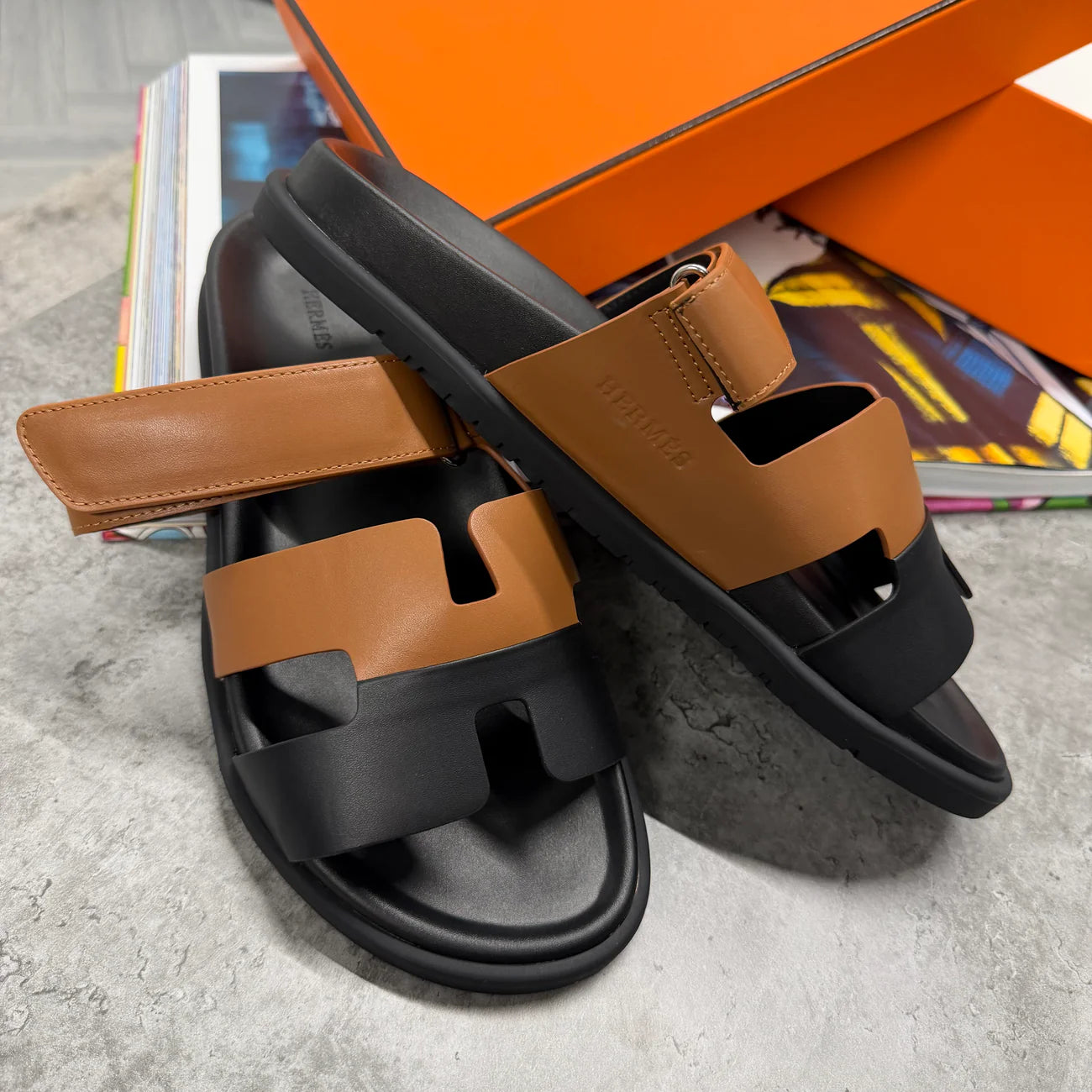 H STRAP SLIDES - TAN / BLACK