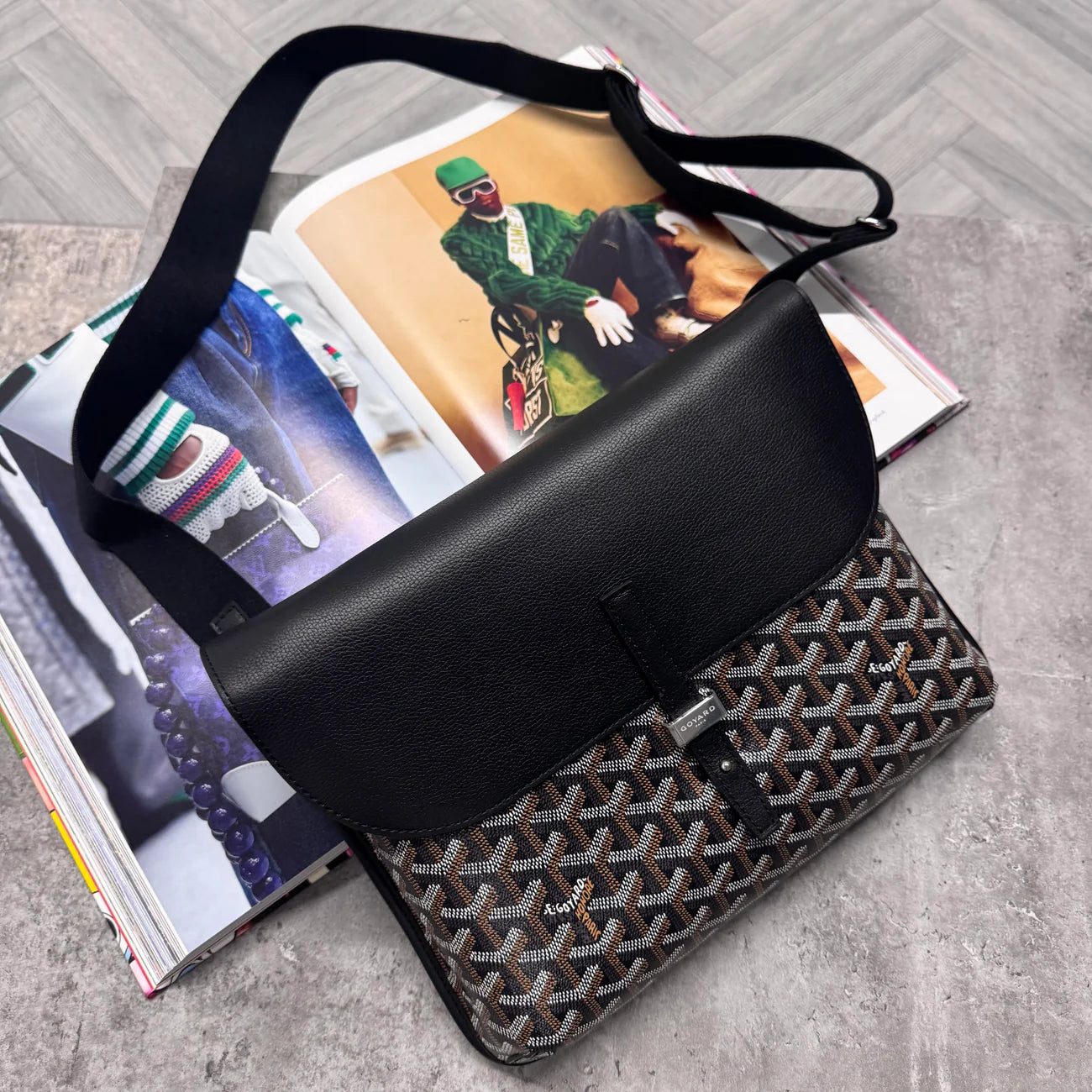 (PRE ORDER) GYRD MAN BAG - BLACK