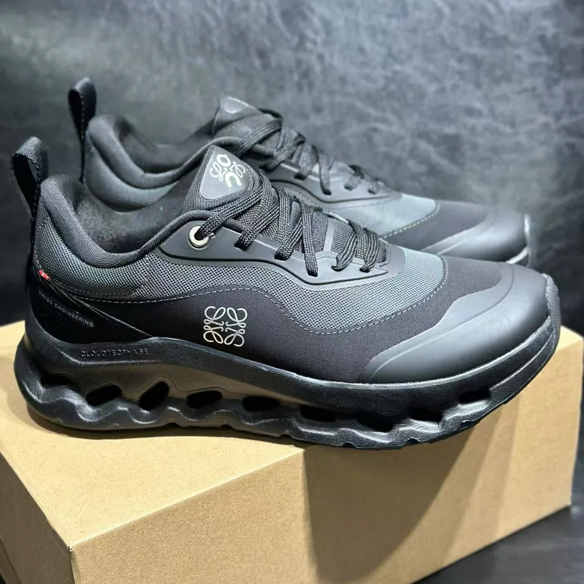 (PRE ORDER) LWE X ON TRAINERS - BLACK Sale price