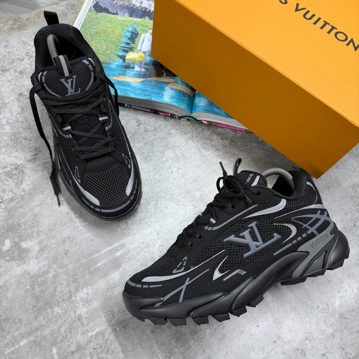 (PRE ORDER) LVE TACTIC TRAINERS - BLACK