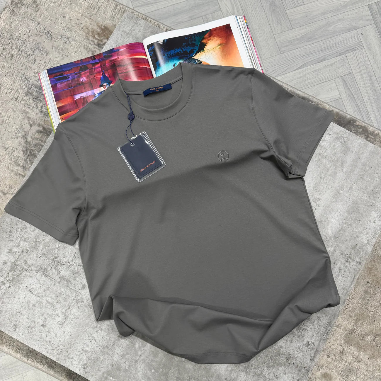 LVE CIRCLE LOGO TSHIRT - CHARCOAL