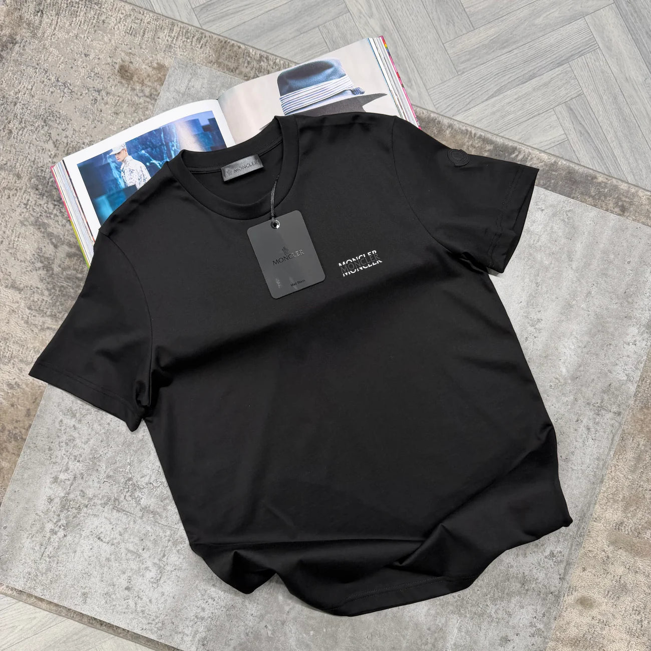 MNCLR SPLIT LOGO TSHIRT - BLACK