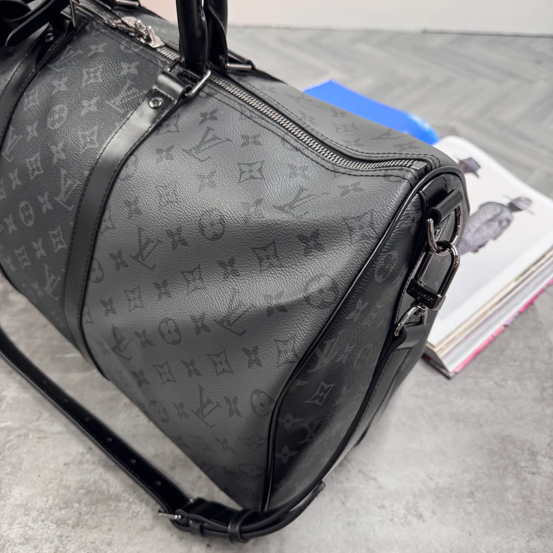 (PRE ORDER) LVE DUFFEL BAG (50) - BLACK / GREY