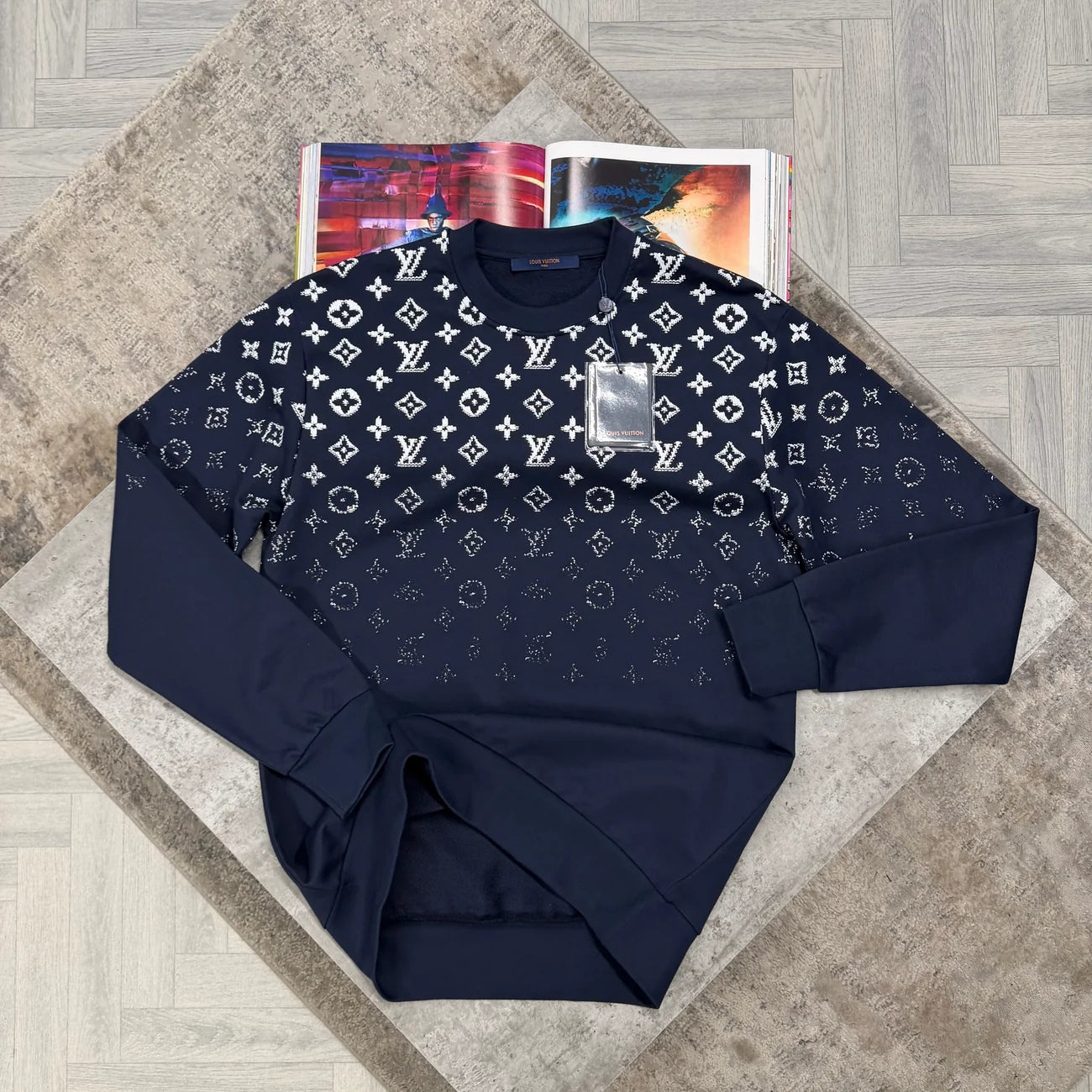 LVE MONOGRAM CREWNECK JUMPER - NAVY