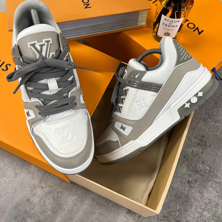 (PRE ORDER) LVE TRAINERS - BEIGE