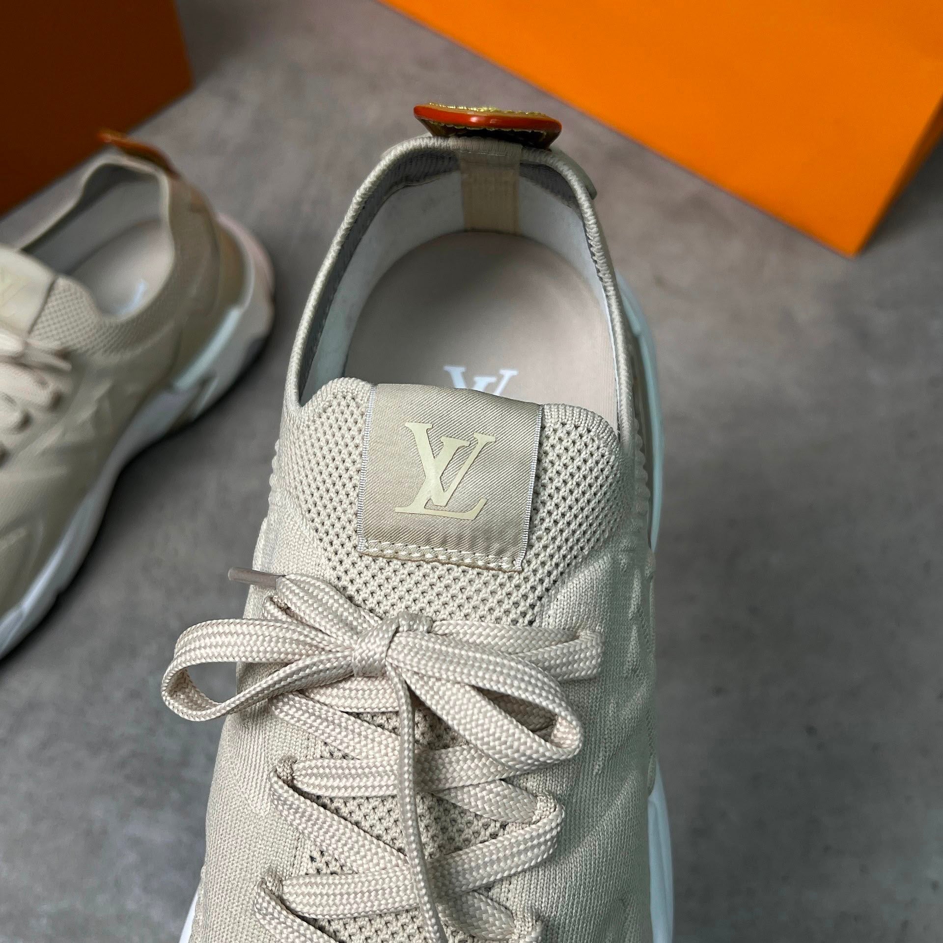 LVE TACTIC TRAINER - BEIGE