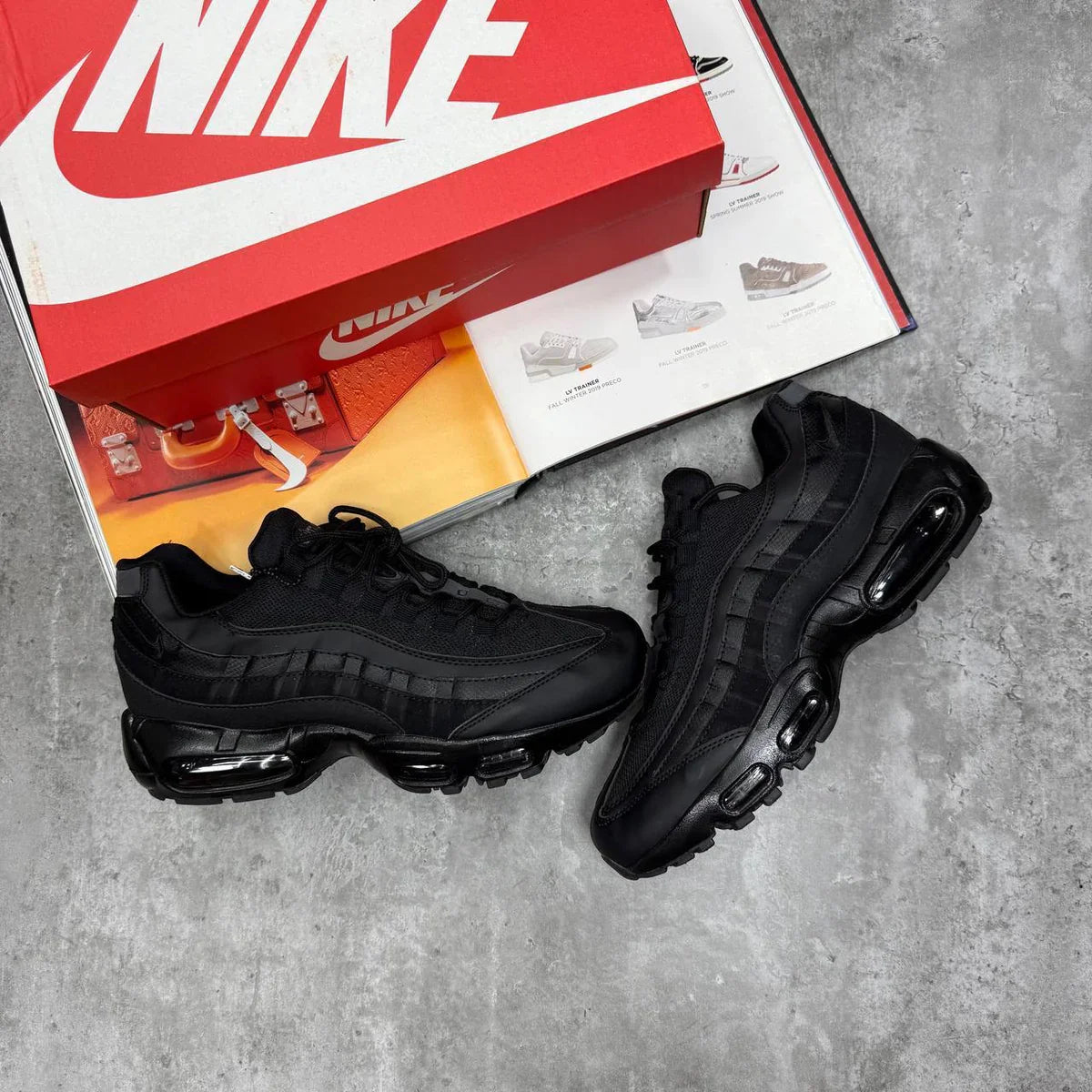 NI 95 TRAINERS - TRIPLE BLACK