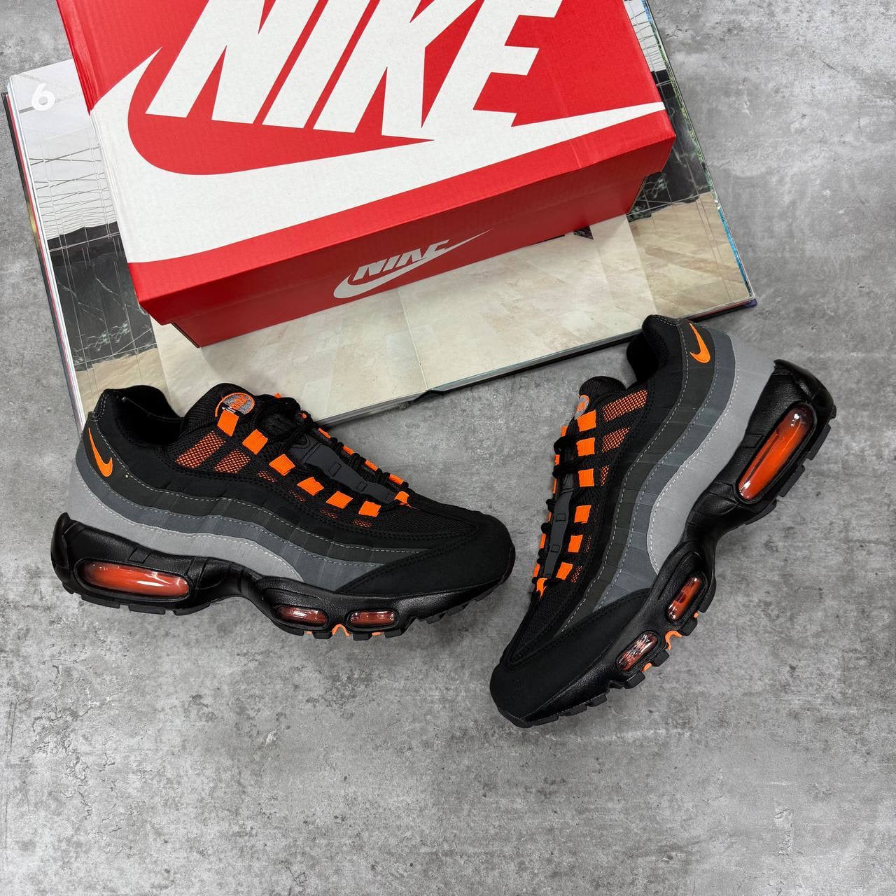 NI 95 TRAINERS - BLACK / ORANGE
