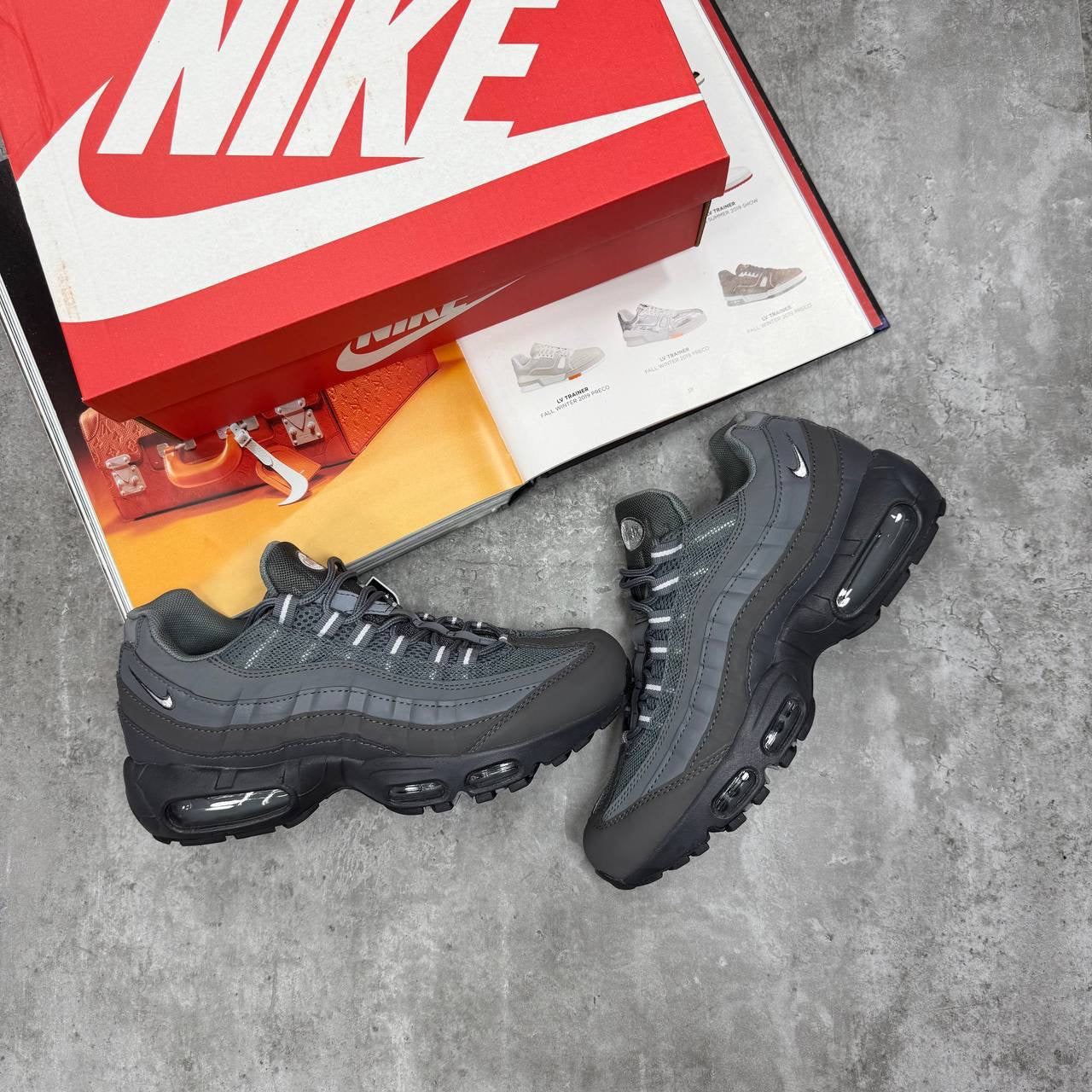 NI 95 TRAINERS - DARK GREY / BLACK