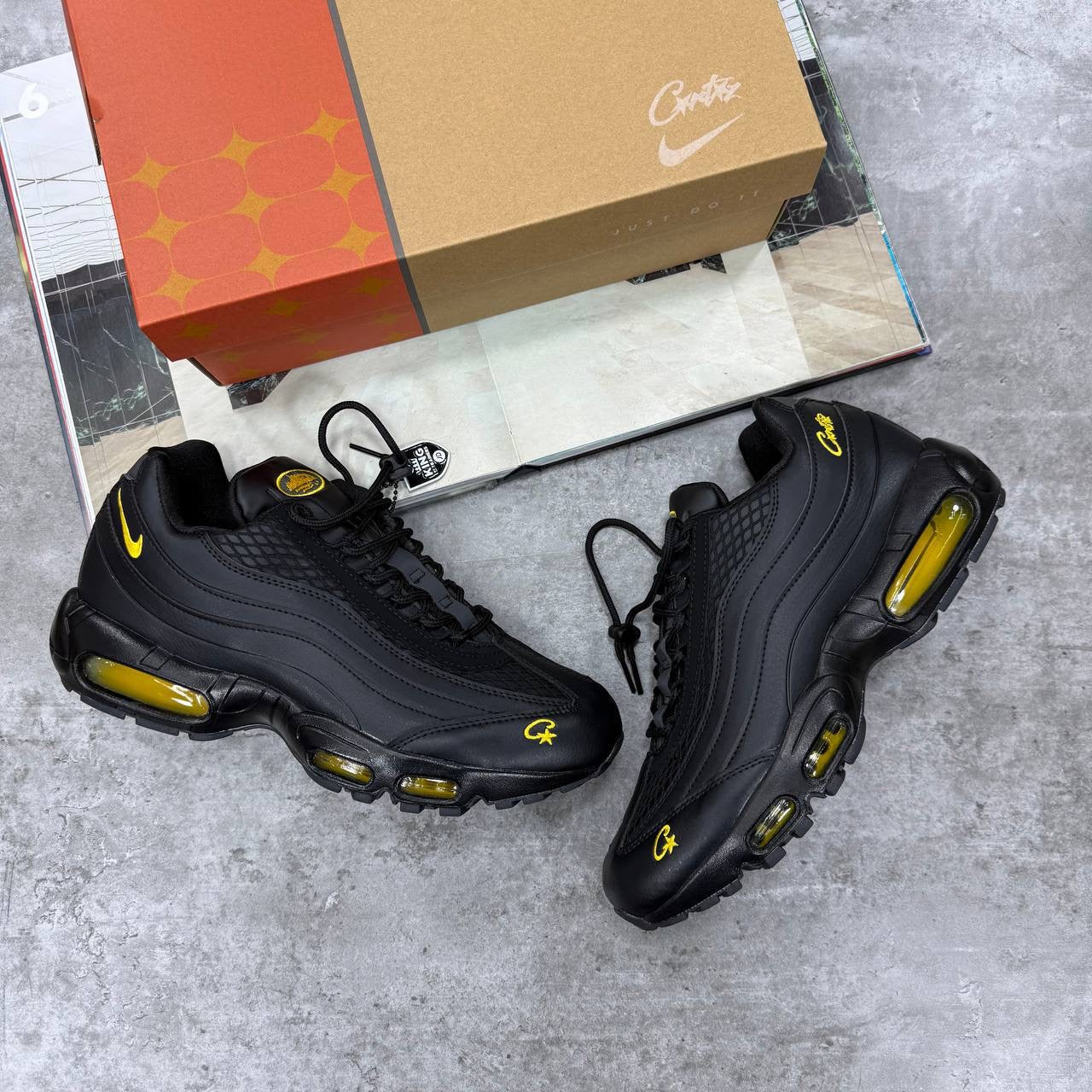 NI 95 TRAINERS - HONEY/BLACK