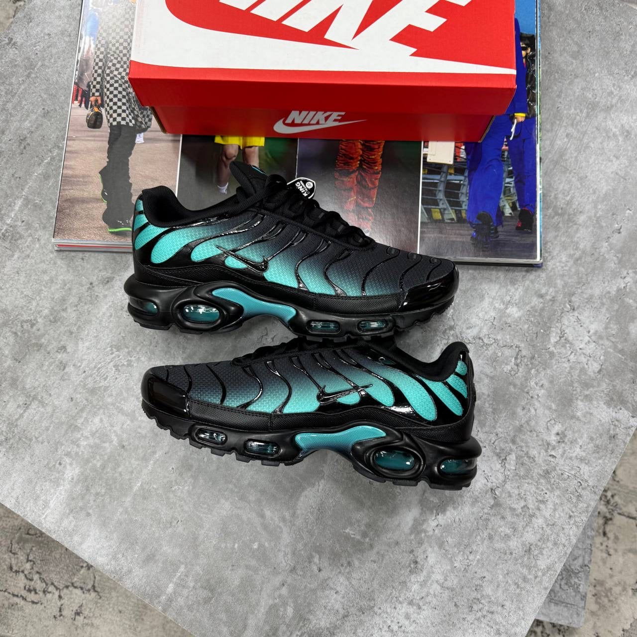 NI TN TRAINERS - AQUA / BLACK