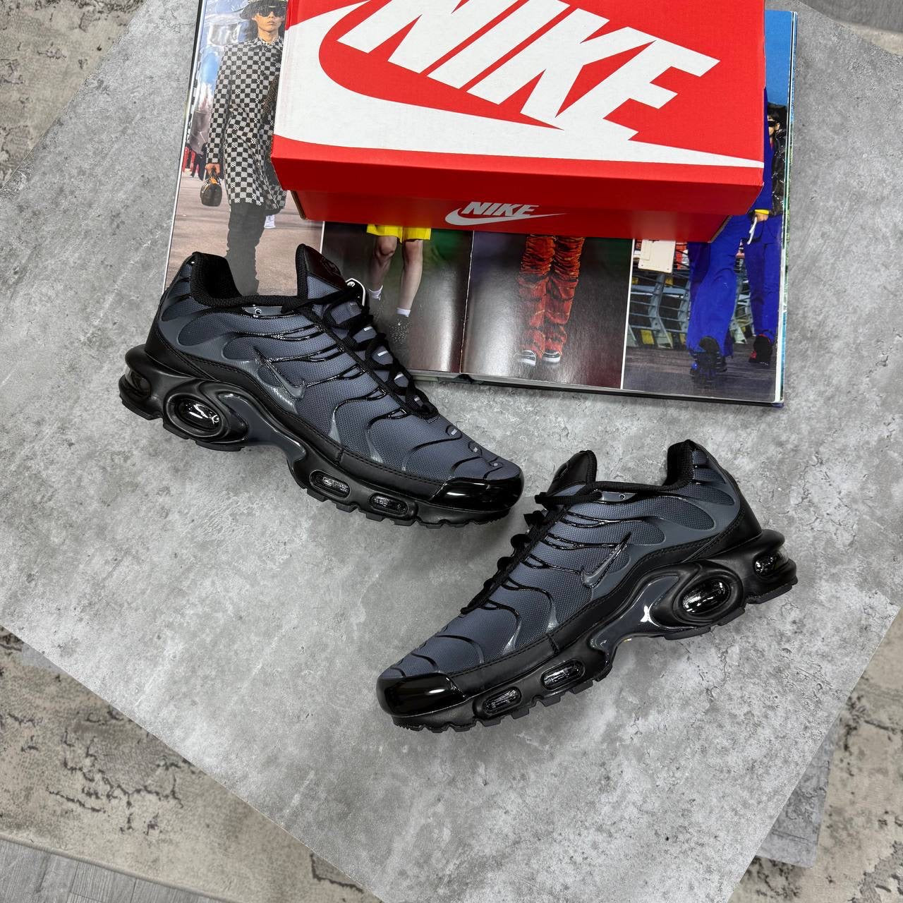 NI TN TRAINERS - BLACK / ANTHRACITE