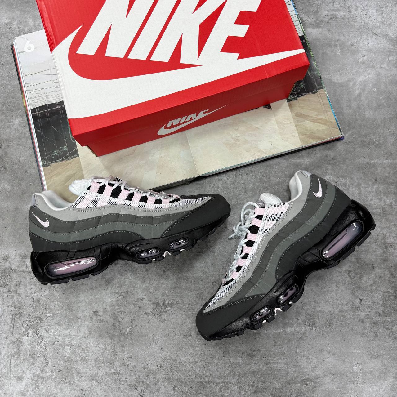 NI 95 TRAINERS - BLACK/GREY/PINK