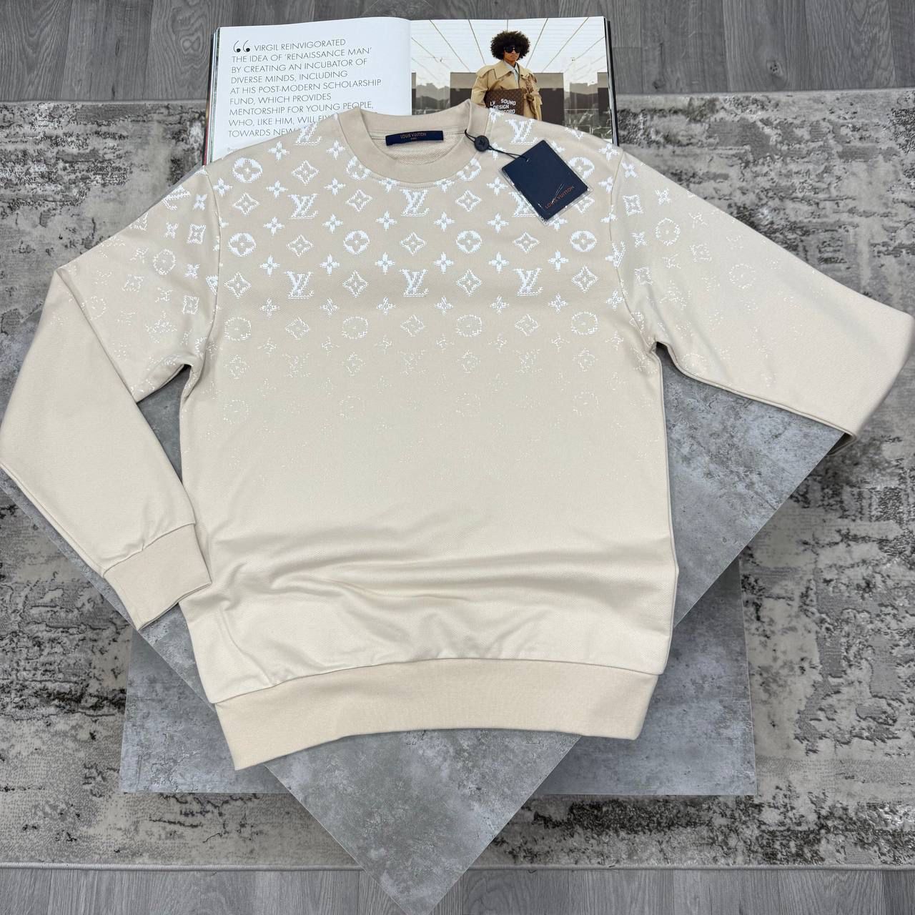 LVE GRADIENT CREWNECK JUMPERS - BEIGE