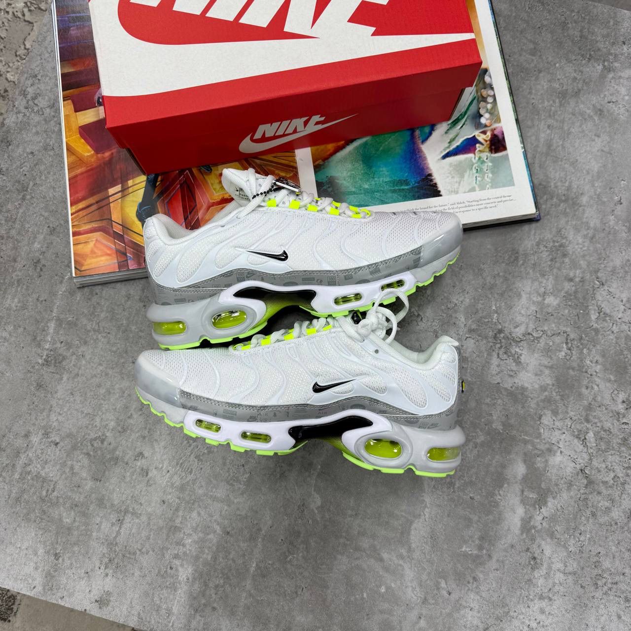 NI TN TRAINERS - WHITE / YELLOW