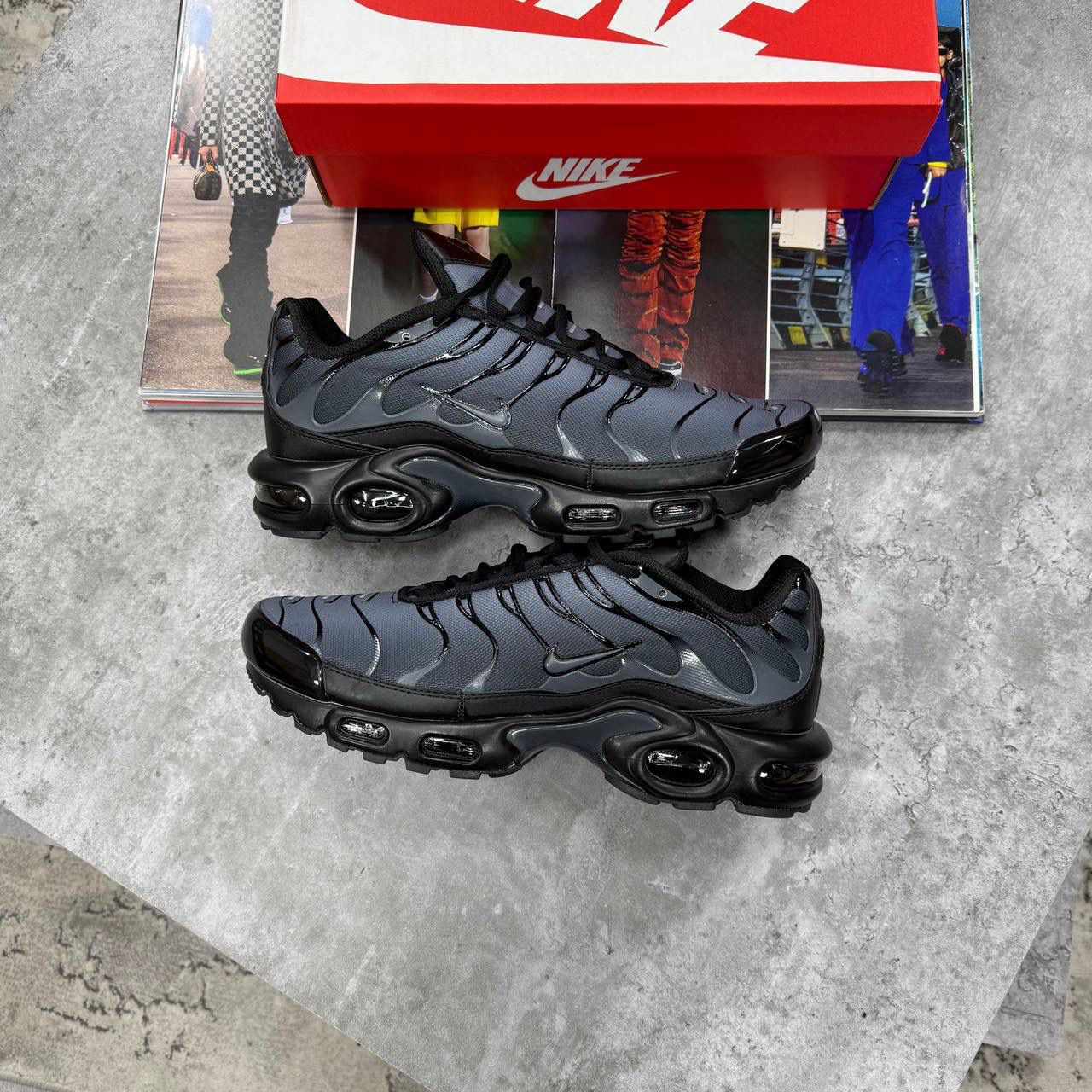 NI TN TRAINERS - BLACK / ANTHRACITE