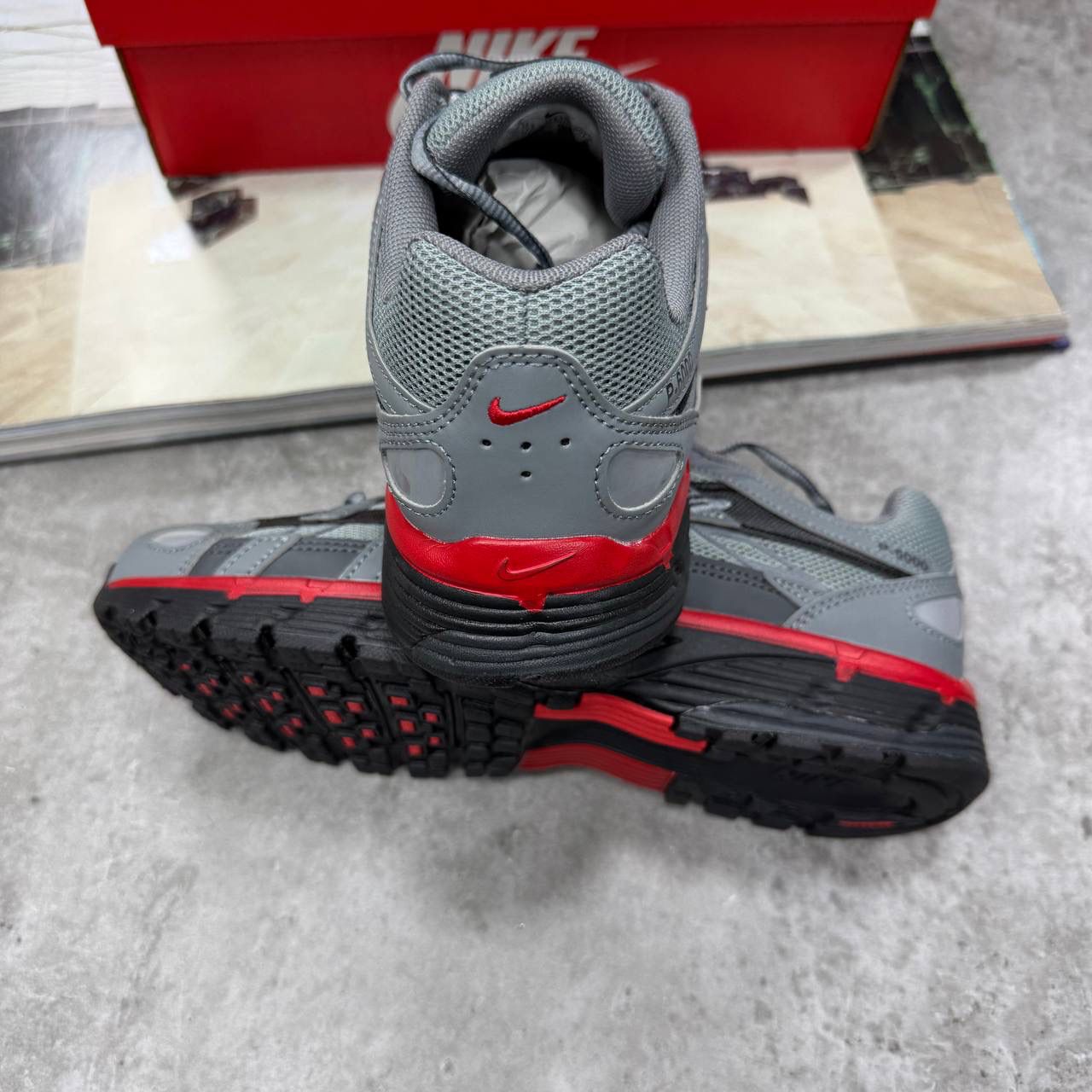 NI P-6000 SNEAKERS - GREY / RED
