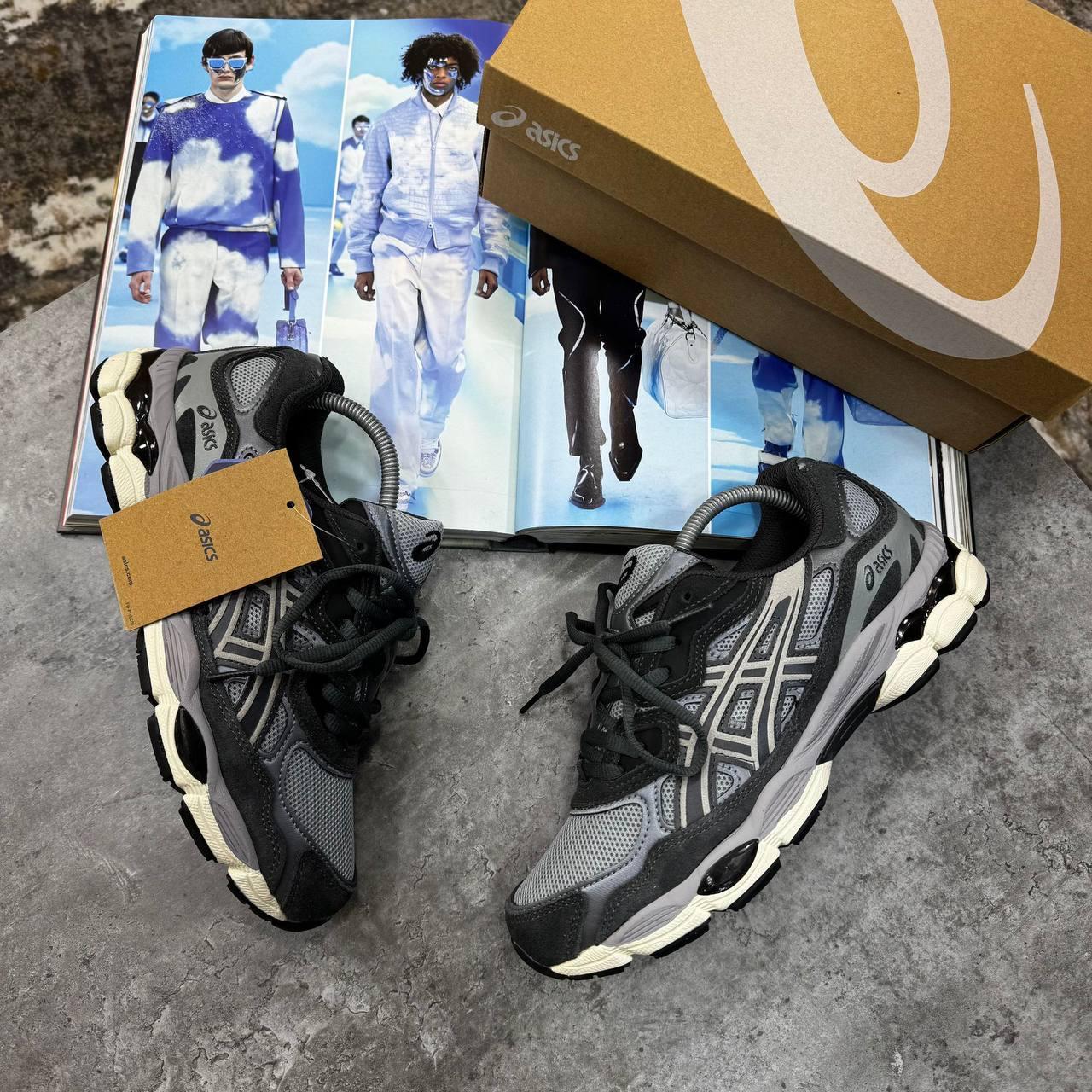 ACS GEL TRAINERS - BLACK / GRAPHITE