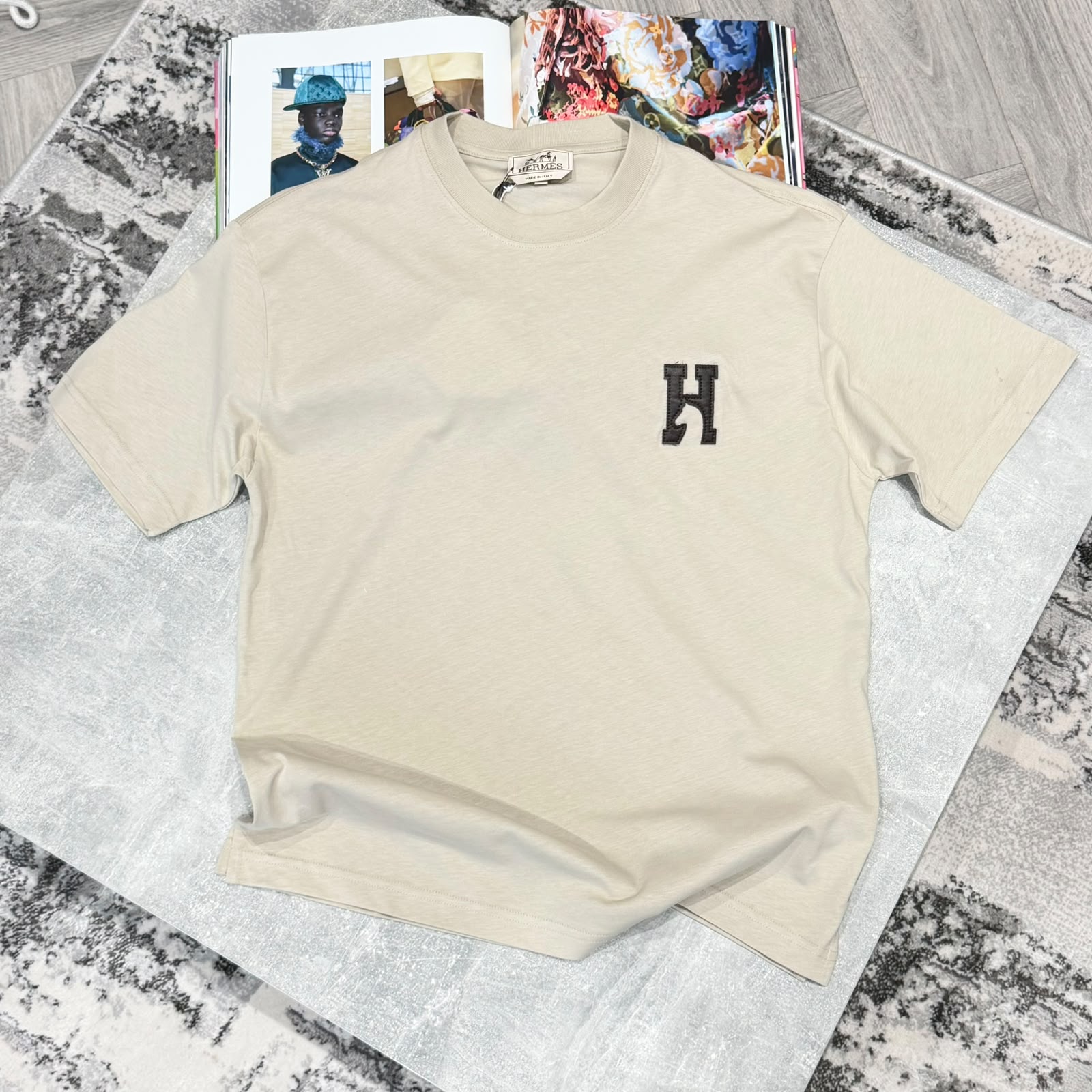 H LOGO TSHIRT - BEIGE