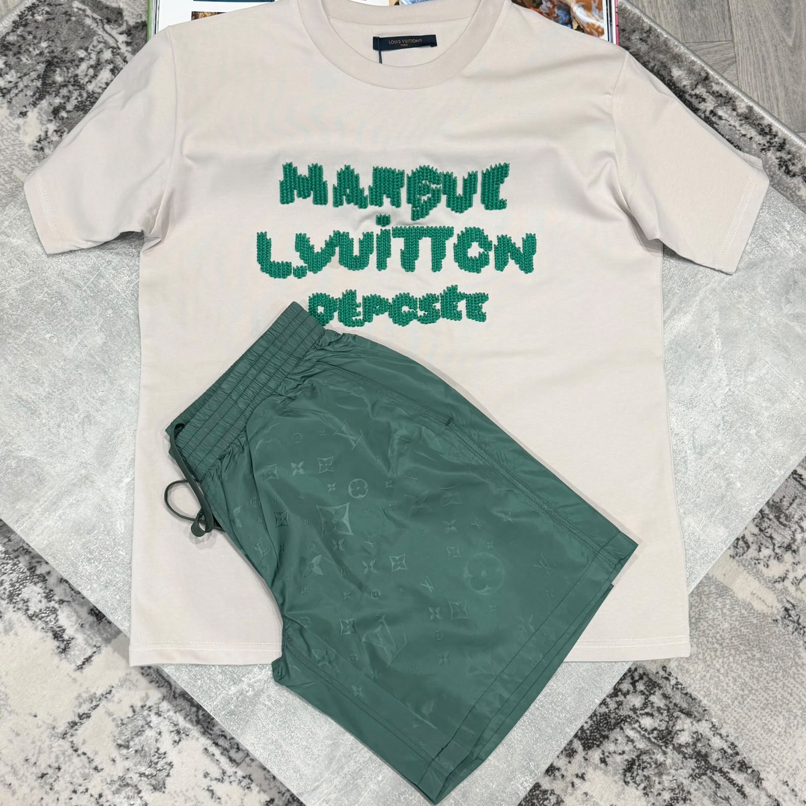 LVE TSHIRT - BEIGE