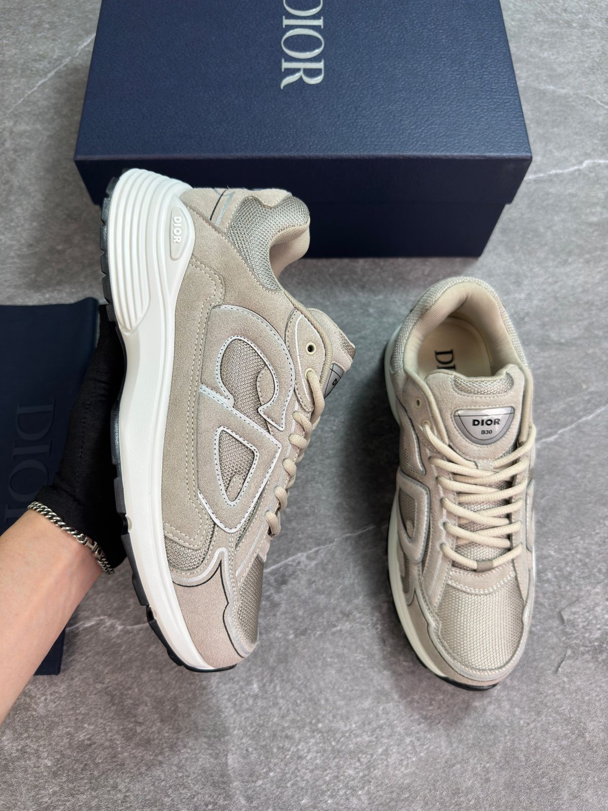 B30 TRAINER - BEIGE