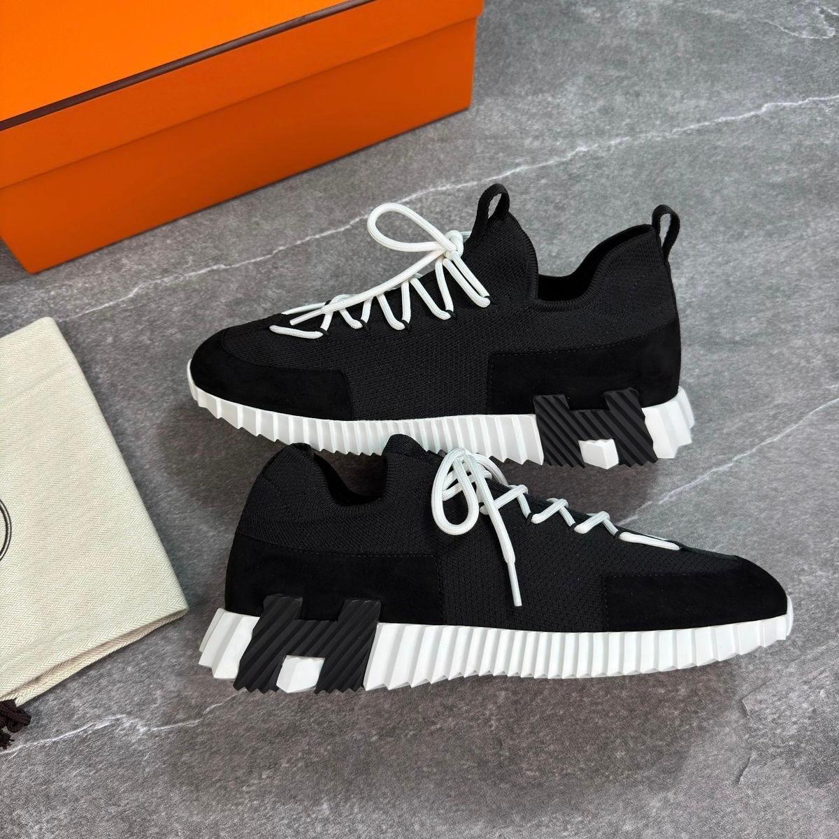 H TRAINER - BLACK / WHITE