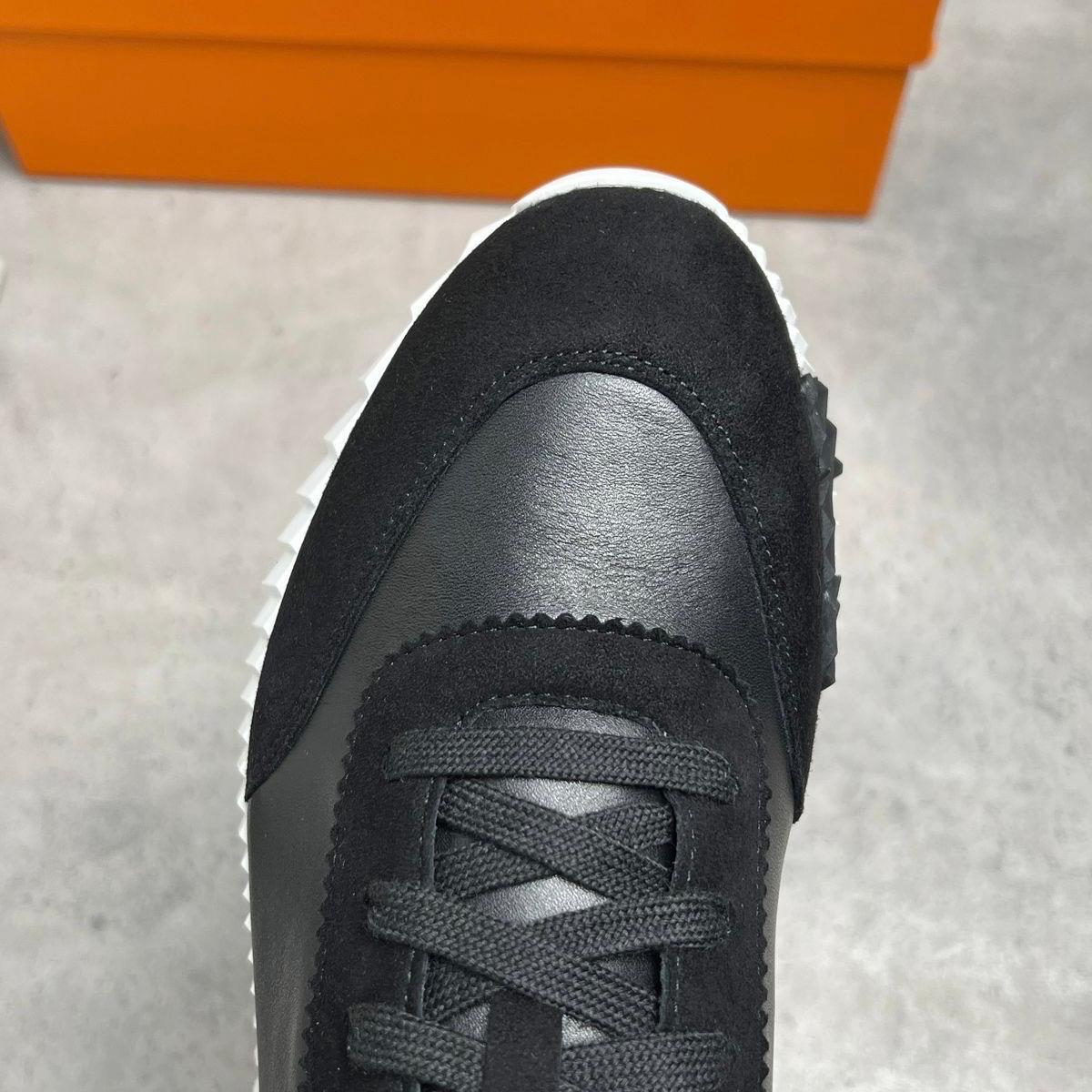 H TRAINER - WHITE / BLACK