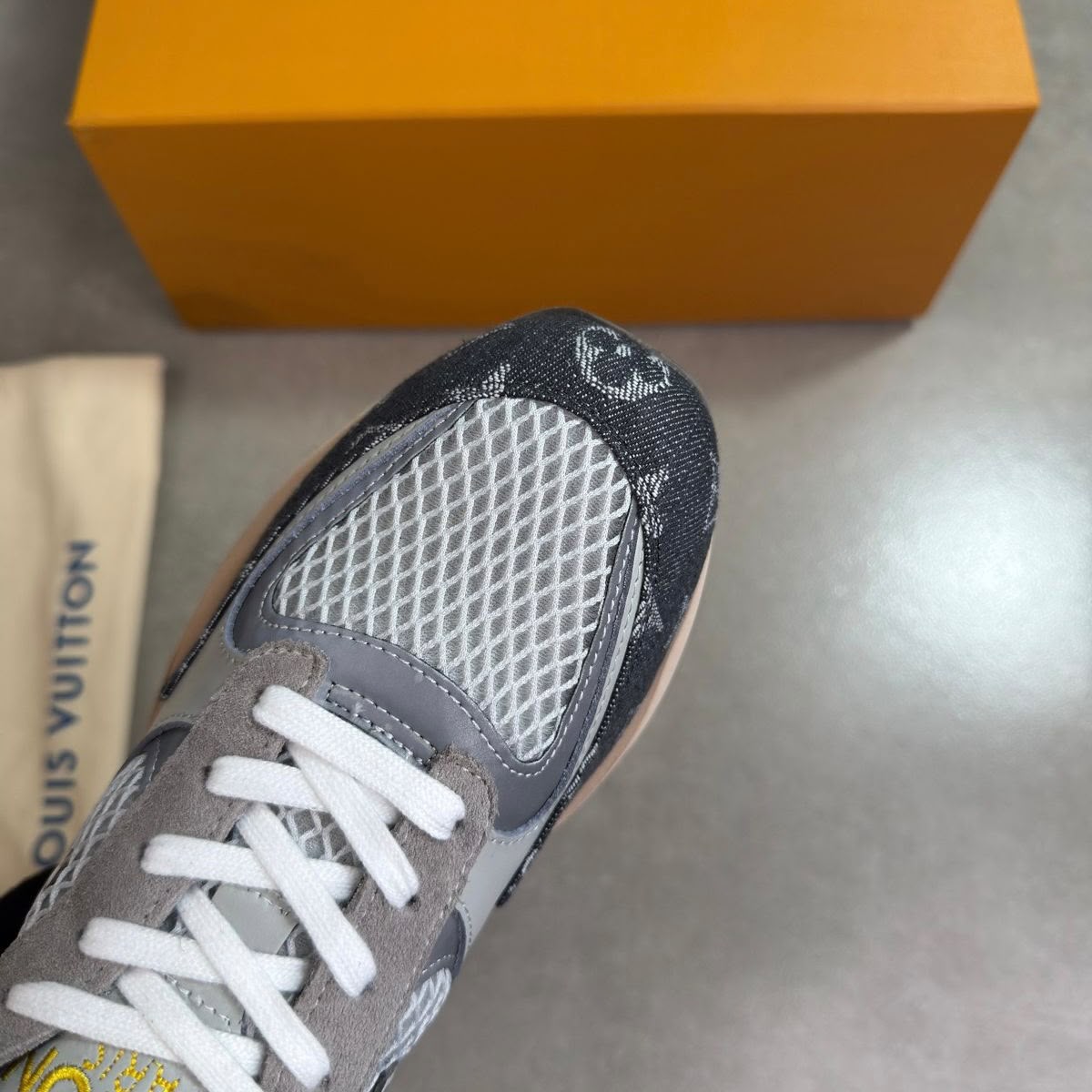 LVE TRAINERS - GREY