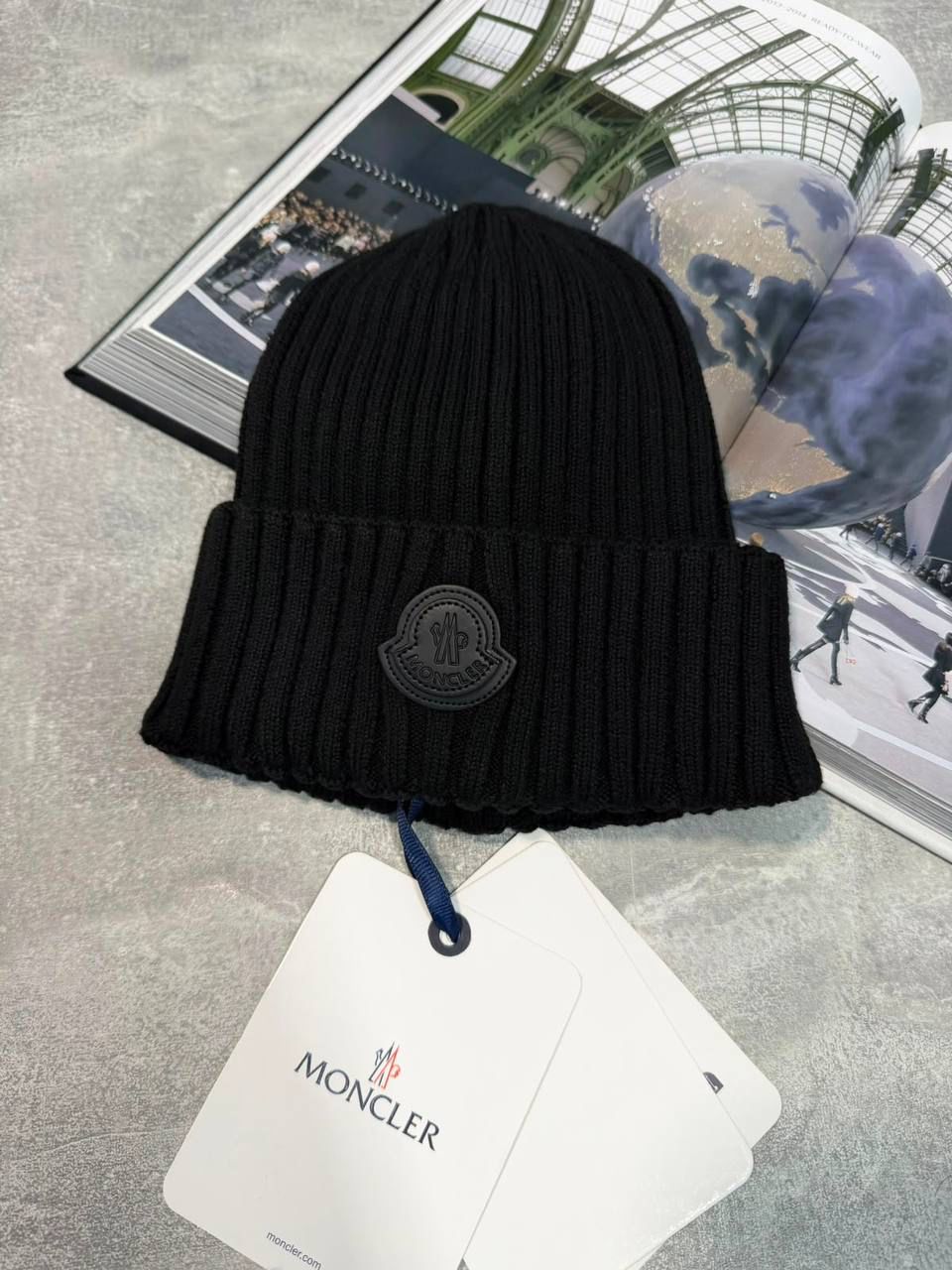 MNCLR BEANIE - BLACK