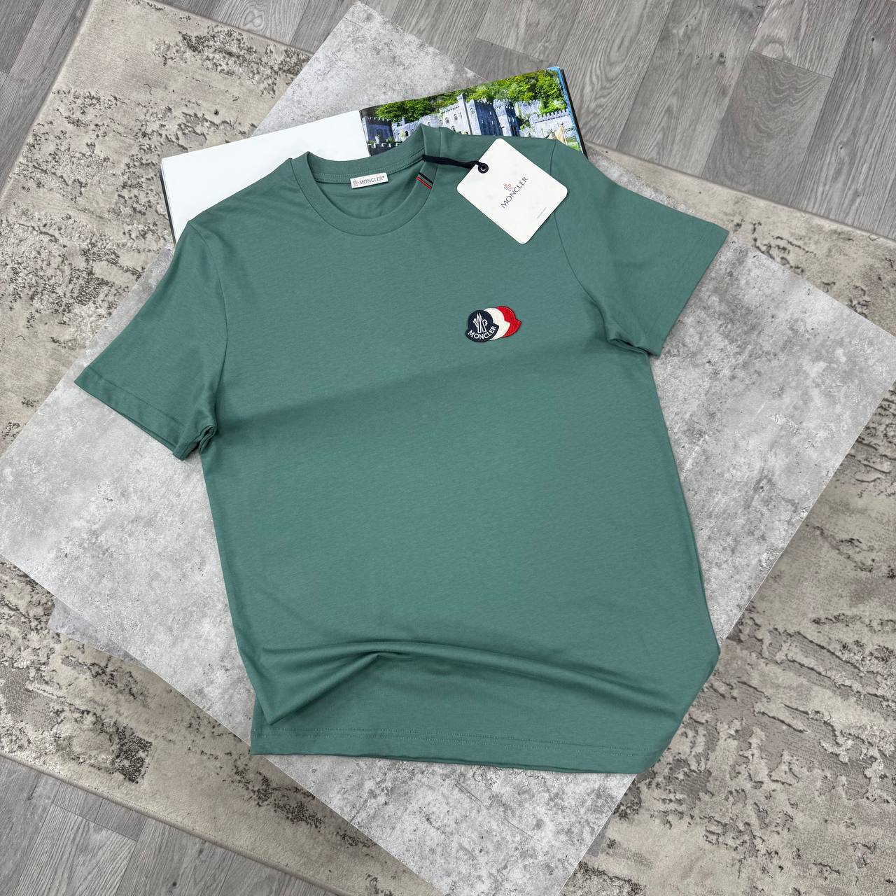 MNCLR TRICOLOR LOGO - GREEN