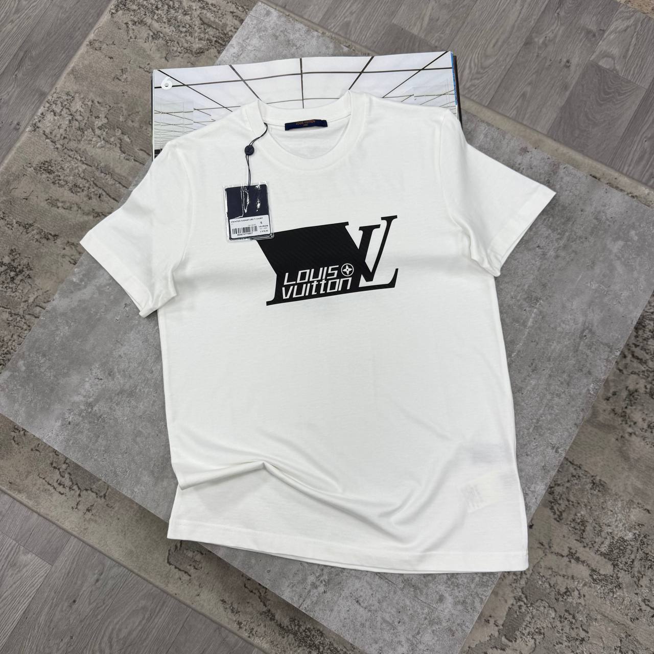 LVE PRINTED TSHIRT - WHITE