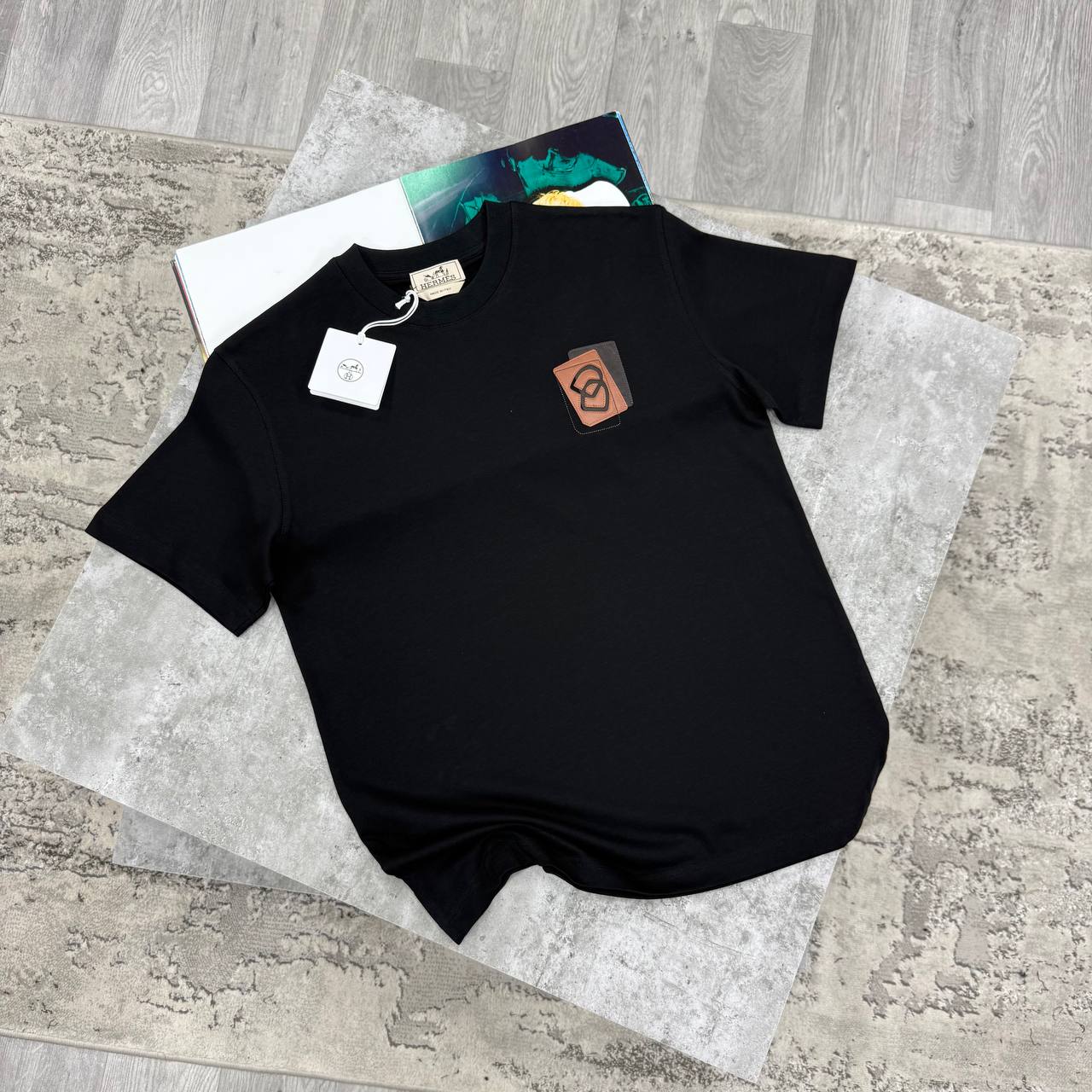 H TSHIRT - BLACK