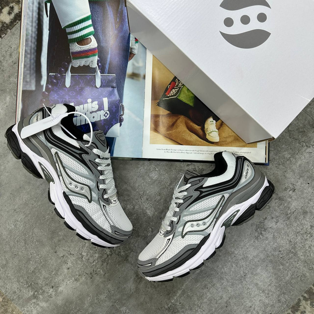 SCN TRAINER - WHITE/GREY