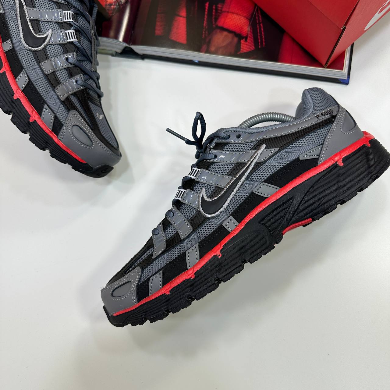 NI P-6000 TRAINERS - RED/BLACK/GREY