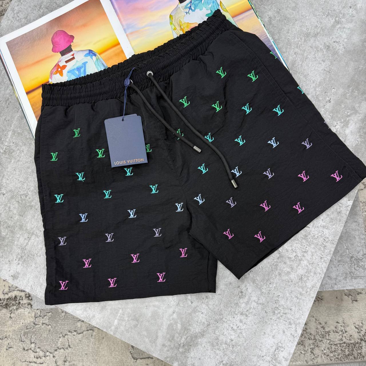 LVE SWIM SHORTS - BLACK
