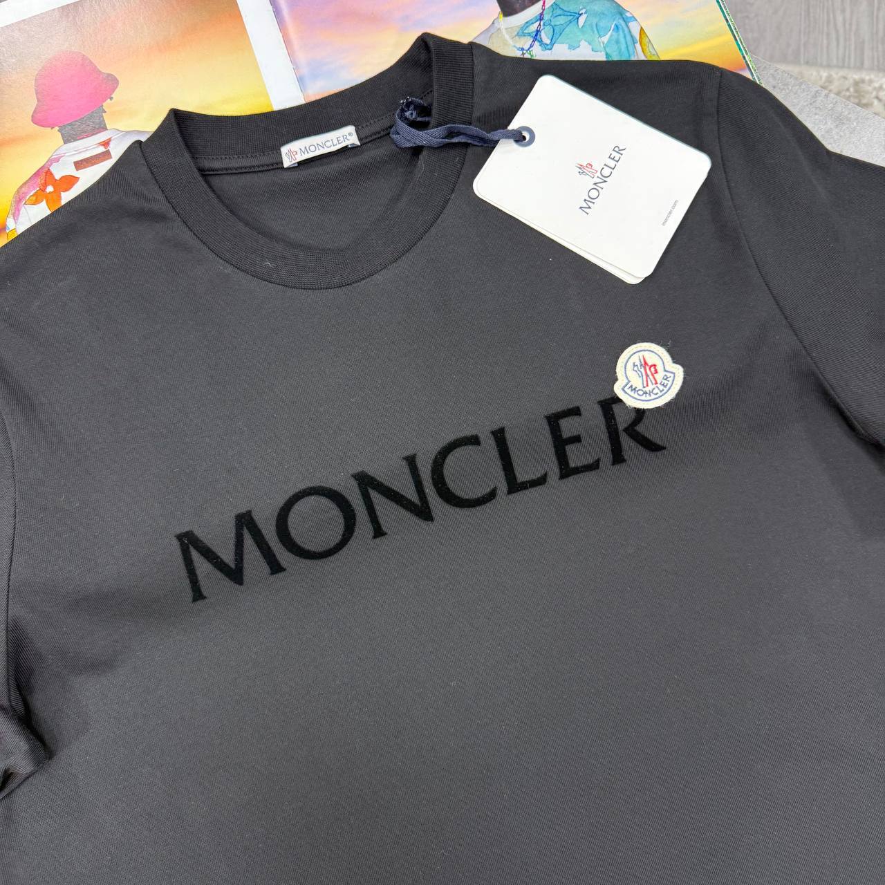 MNCLR FLOCKED LOGO TSHIRT - BLACK