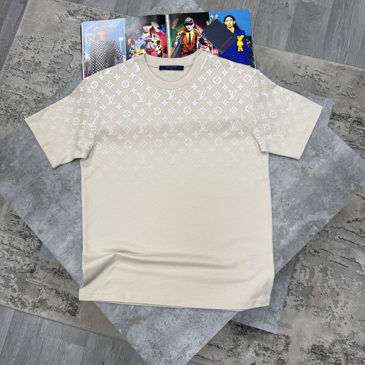 LVE MONOGRAM T SHIRT - BEIGE