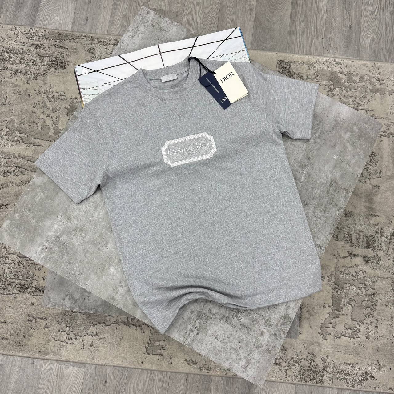 CD COUTURE T SHIRT - GREY