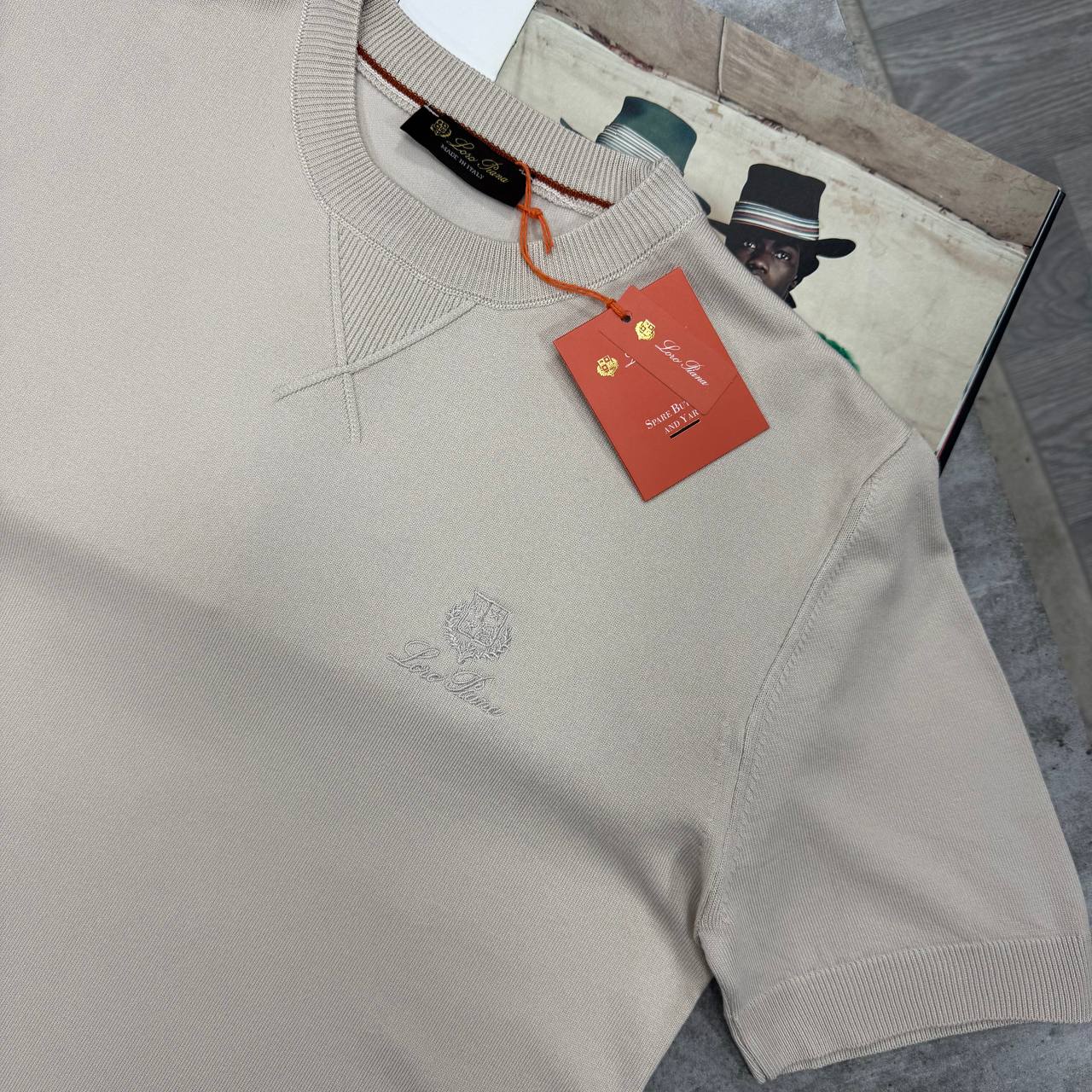 LORO KNIT V-NECK TSHIRT - BEIGE