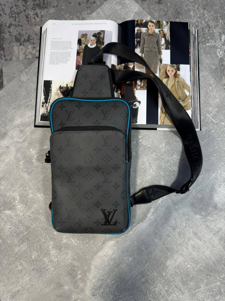 LVE SLING BAG - GREY / AQUA