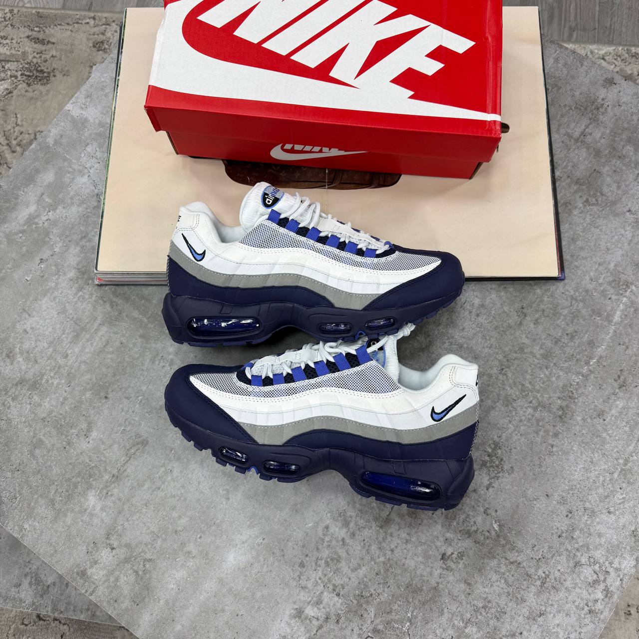 NI 95 TRAINERS - WHITE/NAVY/GREY