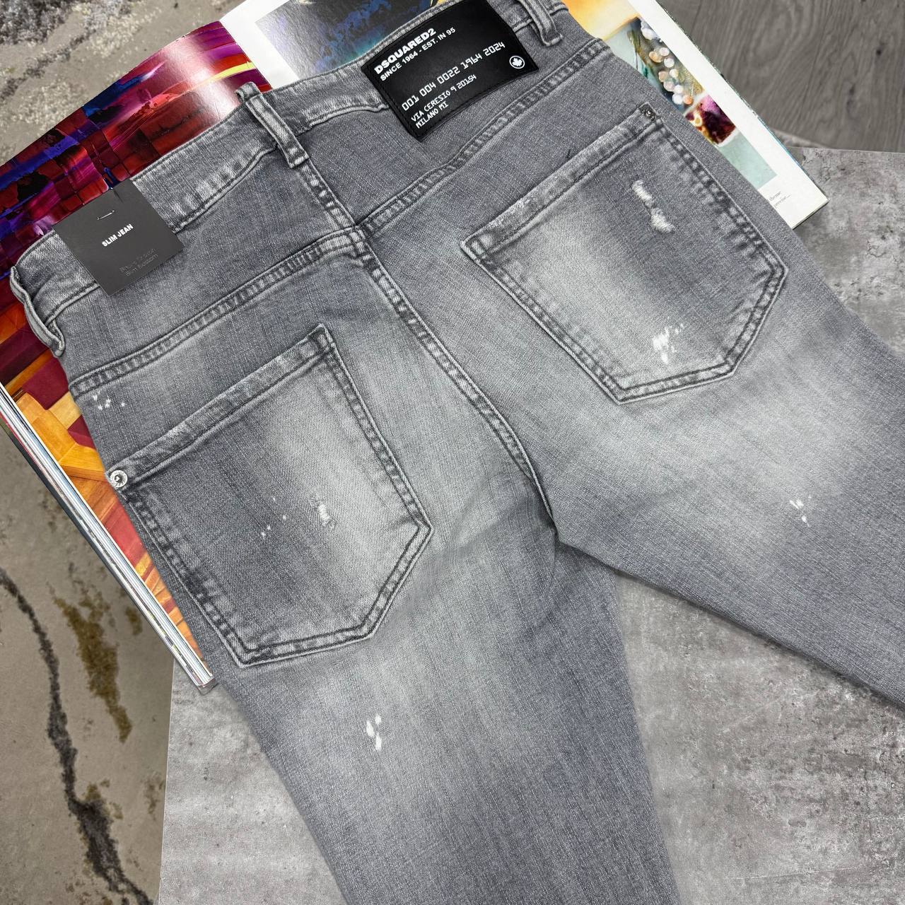DSQ PAINT SPLATTER JEANS - GREY